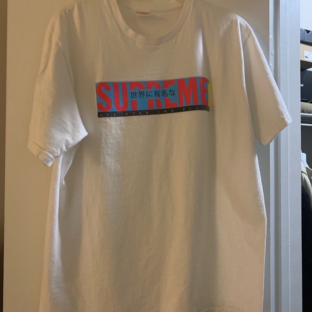 SUPREME MEN’S T-shirt LG